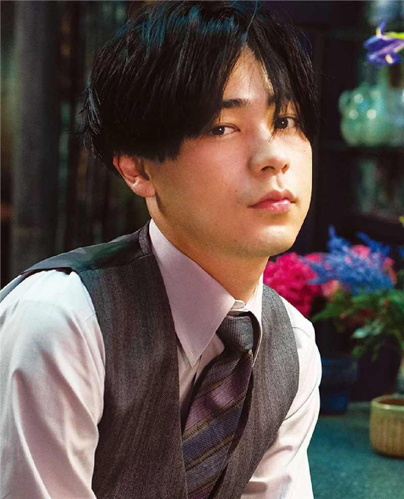 人间失格：太宰治和三个..佐仓润一