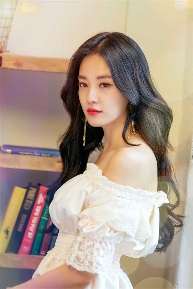 马成的喜悦李夏琳的扮演者是李珠妍