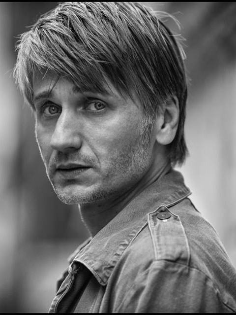 女人的阴影皮埃尔