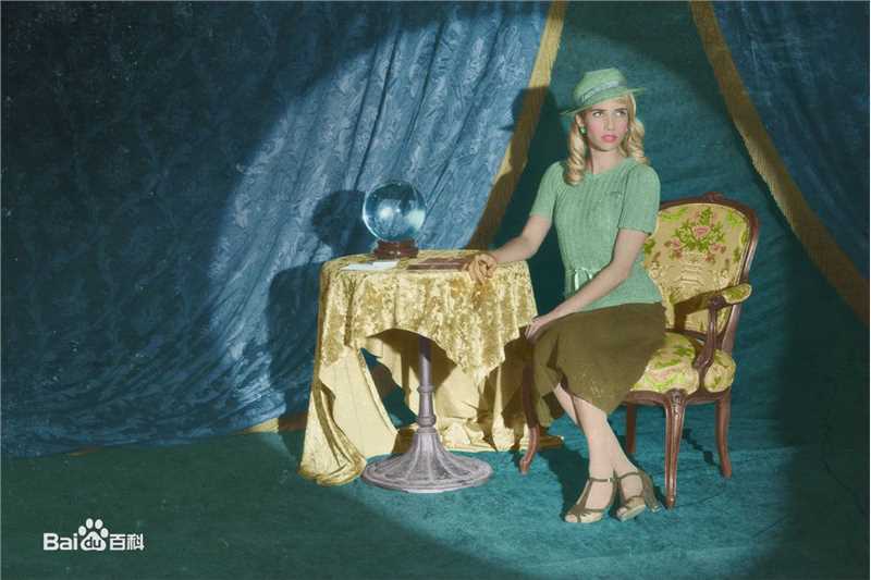 美国恐怖故事麦迪逊、玛姬、塞丽娜