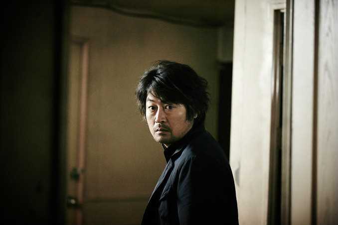 华颐：吞噬怪物的孩子硕泰