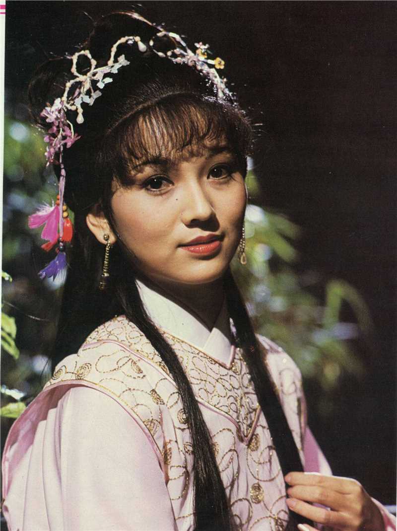 飞鹰倪天儿的扮演者是赵雅芝