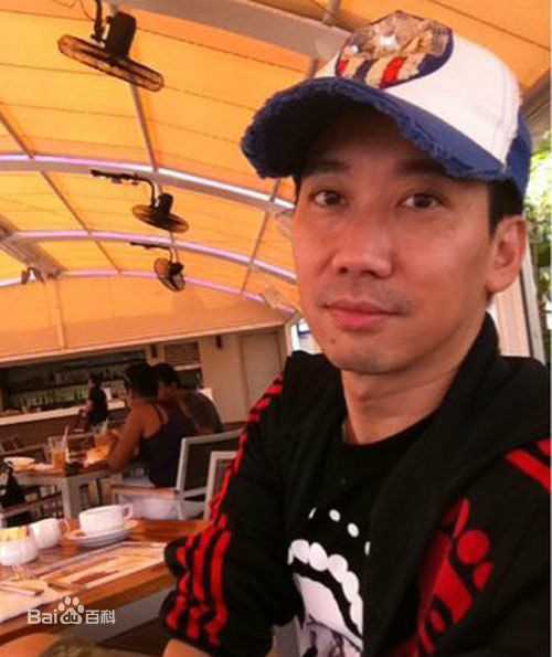 亚李·爸爸两个大盗亚李