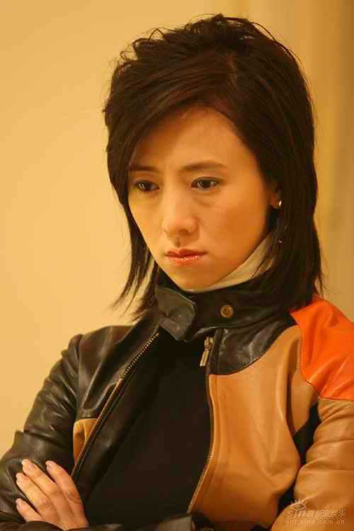 现代美女王惠的扮演者是翁虹