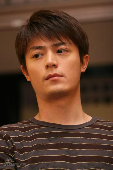 现代美女杨光的扮演者是霍建华