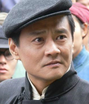 草原春来早乌兰夫