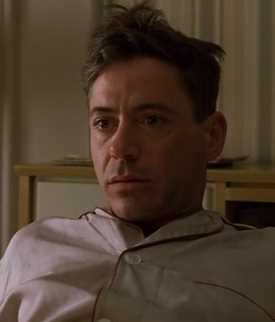 爱神尼克·彭罗斯的扮演者是小罗伯特·唐尼