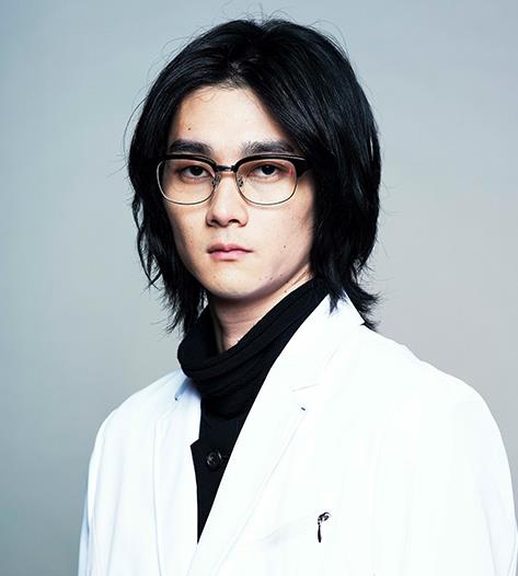 在神酒诊所干杯黑宫智人