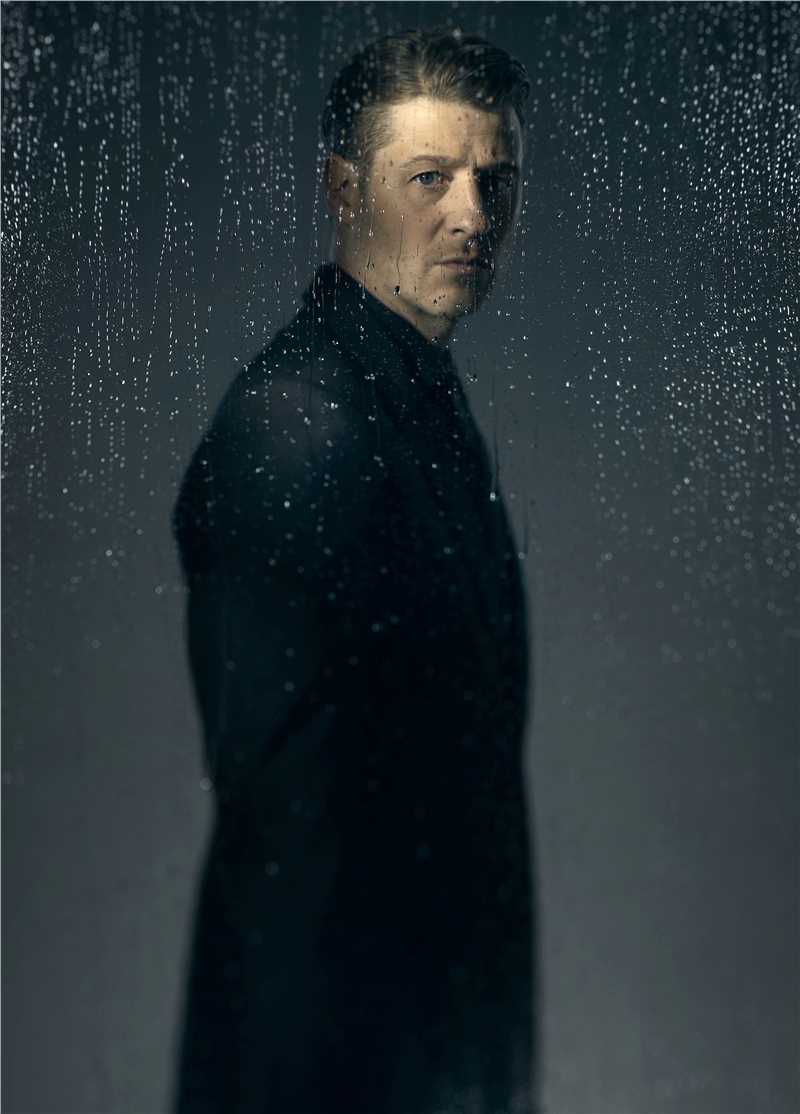 哥谭第三季詹姆斯·戈登的扮演者是本杰明·麦肯锡