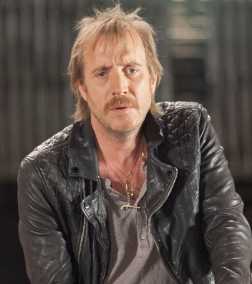 爱你就捧你赛斯·吉尔伯特