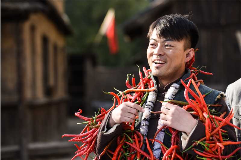 俺爹是卧底史来风