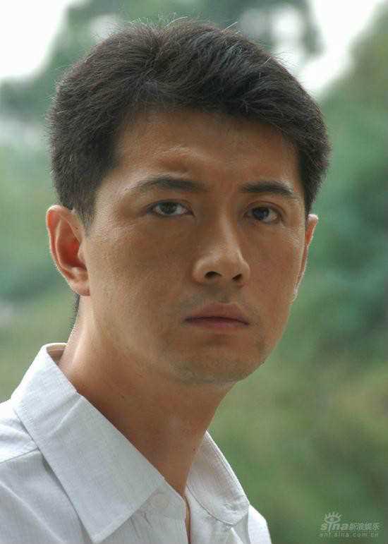 红颜的岁月何志诚