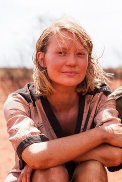 沙漠驼影罗宾·戴维森