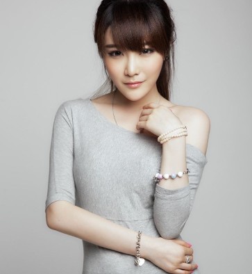 青春盛宴董乐的扮演者是戴燕妮