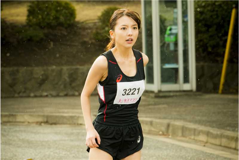 真实魔鬼游戏泉的扮演者是真野惠里菜