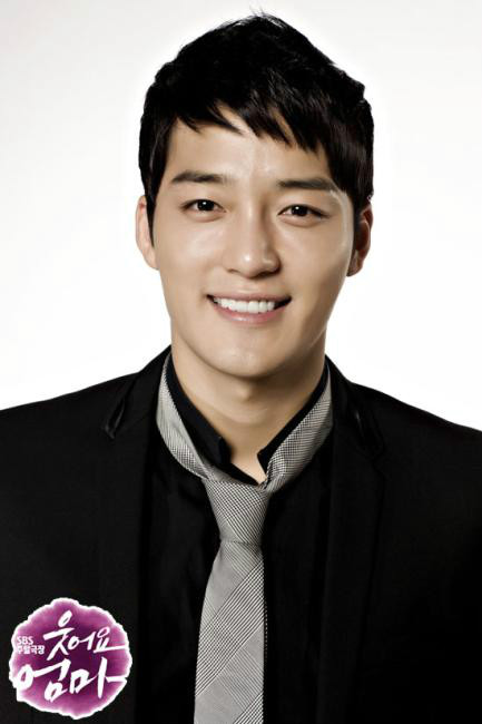 微笑妈妈裴燕语