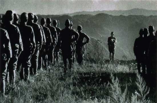 1942年日军占领滇西，图为日军在滇西松山。