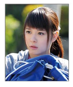 老师与流浪猫松川真由美的扮演者是北乃纪伊