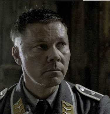 荒漠求生斯查克Feldwebel Wolfgang Strunk