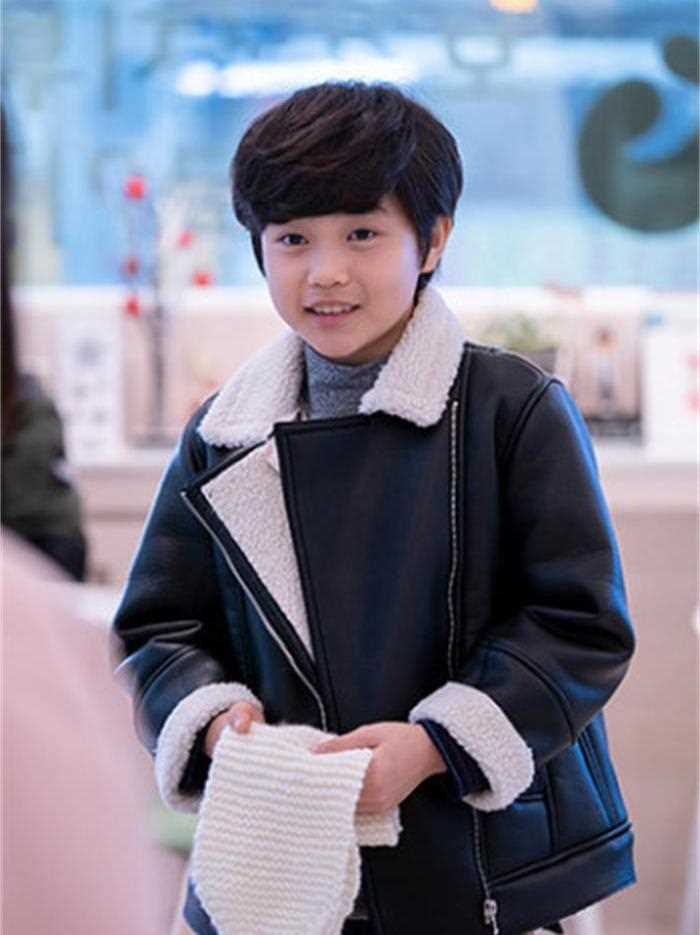 你好，德古拉金志亨