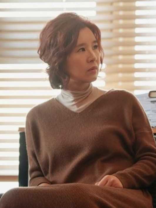 你好，德古拉宋美英