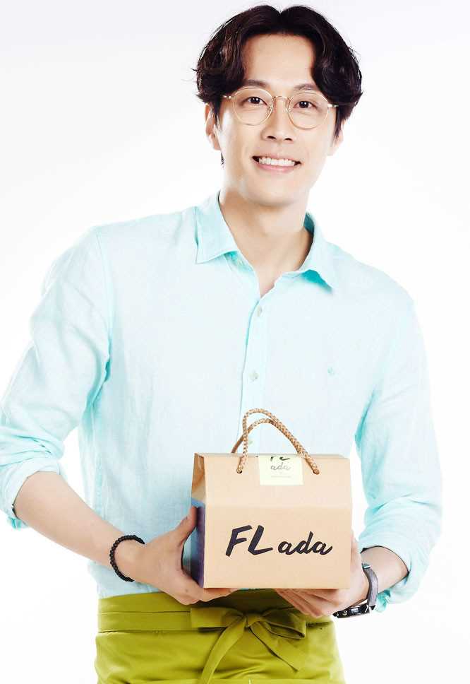 为您点餐韩飞龙的扮演者是白钟元