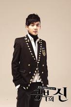 学习之神黄柏贤的扮演者是俞承豪