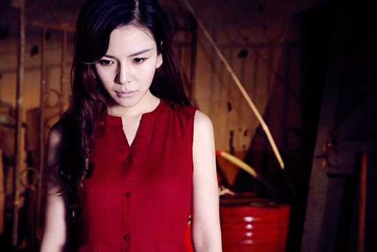 白云桥红衣女（阴魄）的扮演者是刘宇珽