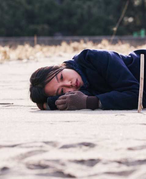 独自在夜晚的海边永熙