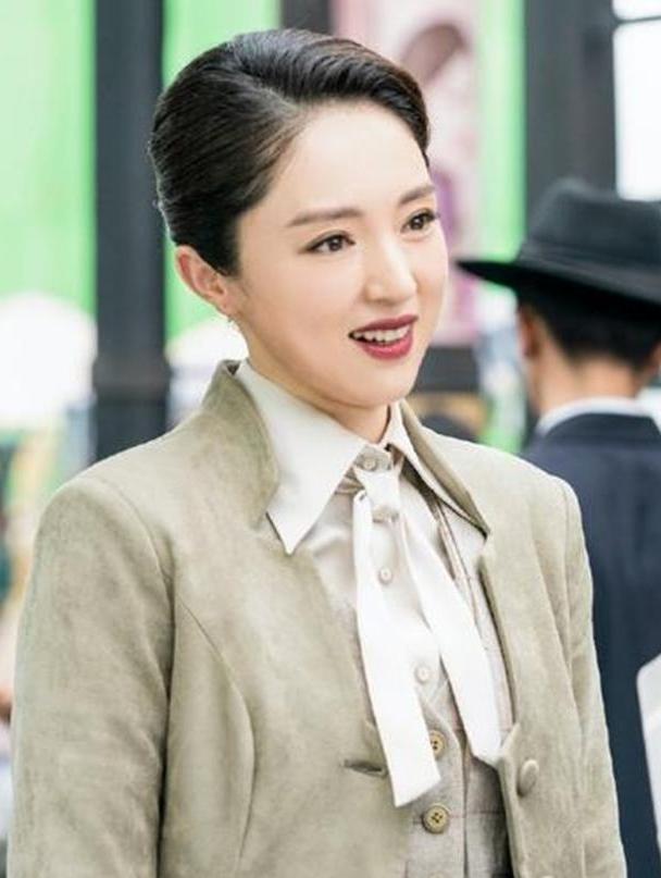 旗袍美探柳如青