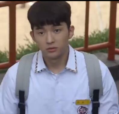 不知不觉十八岁张瑟基的扮演者是金喜赞