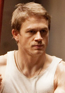 环太平洋Raleigh Becket的扮演者是查理·汉纳姆