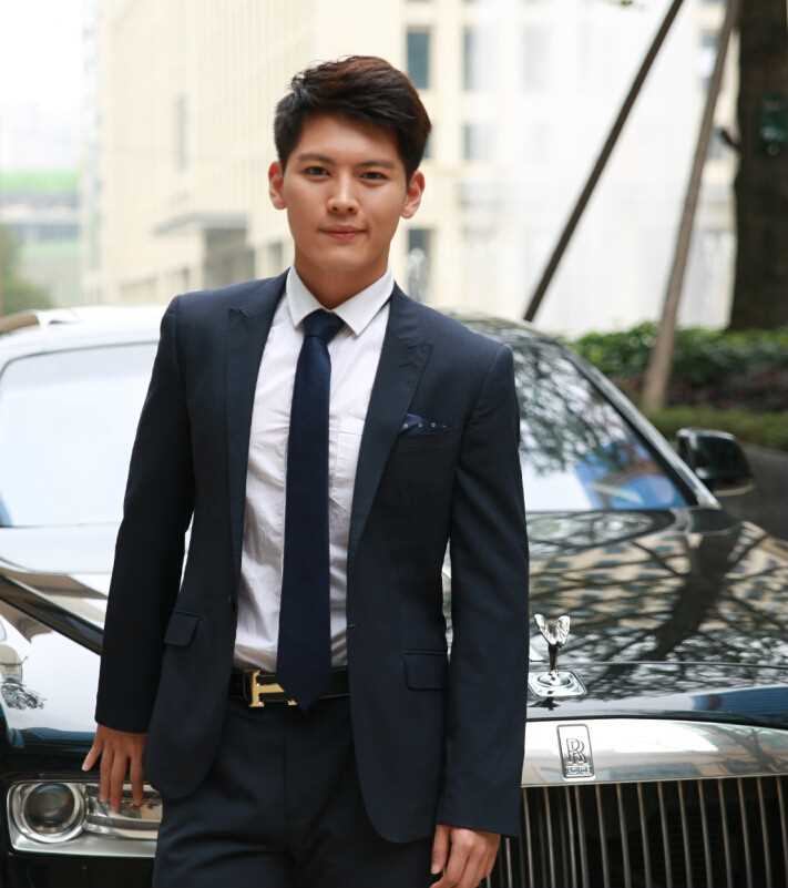 贱男歼灭队汤若成