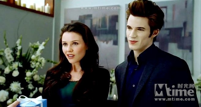 暮色大电影贝卡的扮演者是珍·普洛斯科