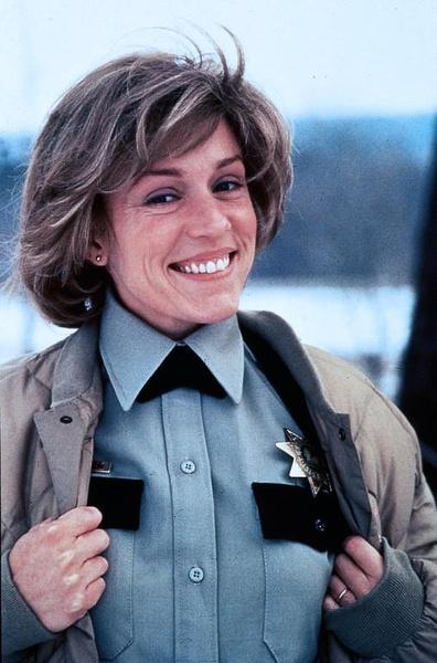 冰血暴玛戈·冈德森的扮演者是弗兰西斯·麦克多蒙德