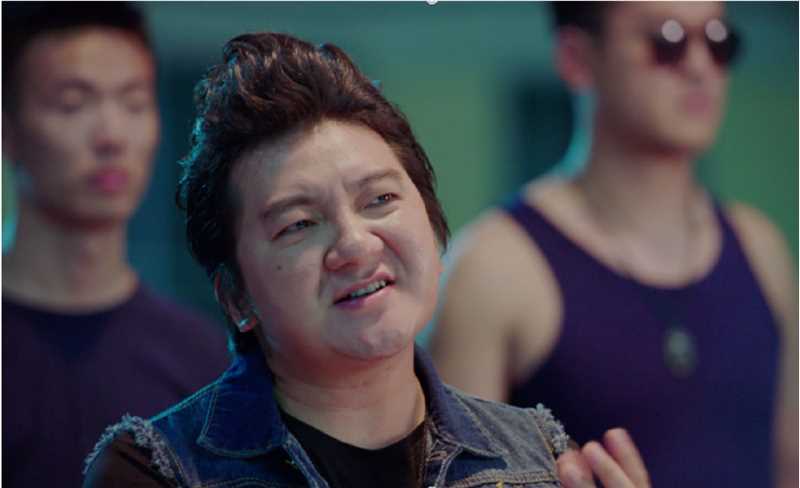 校花的泳装派对夏大宇