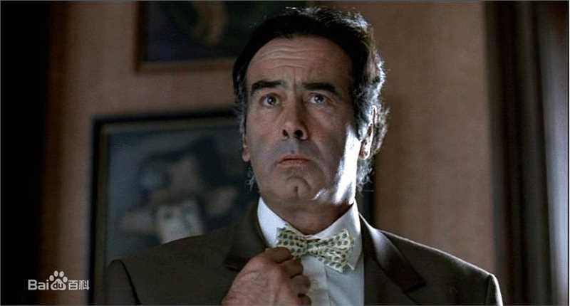 亚当斯一家第一季Addams' Attorney