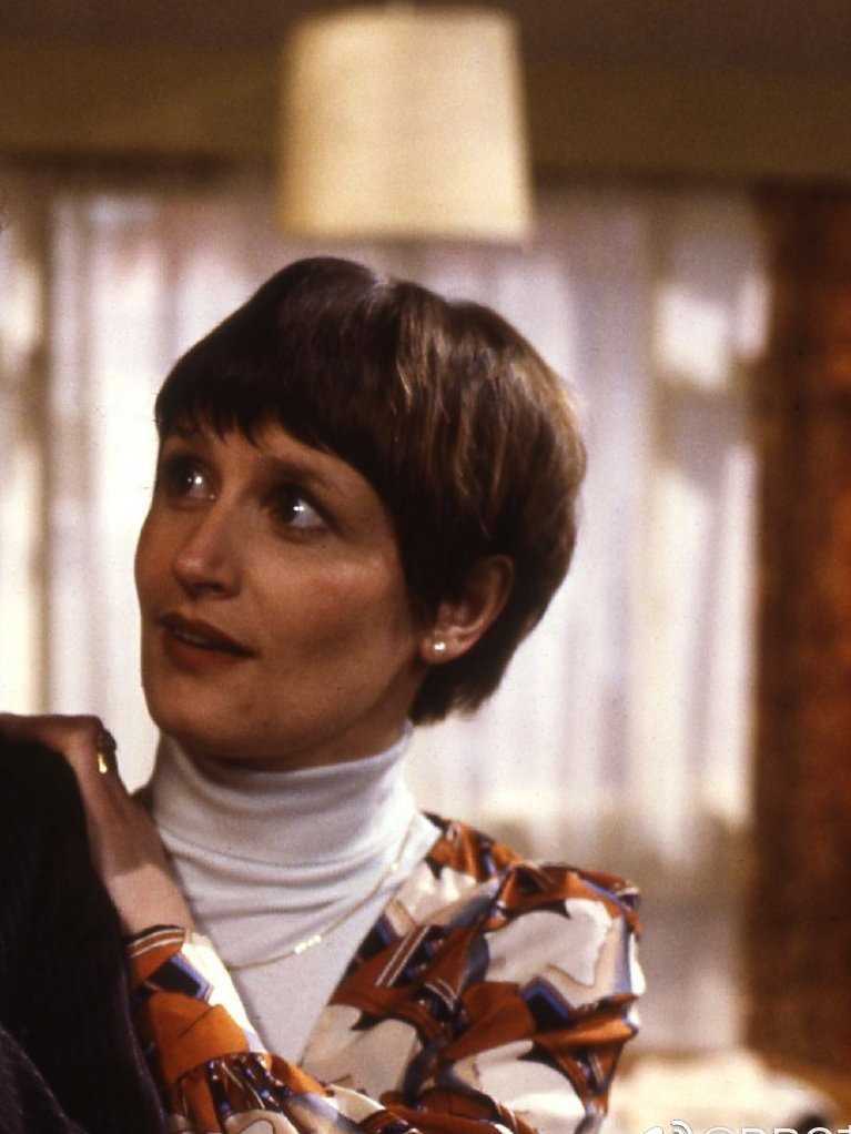 是，大臣安妮·哈克