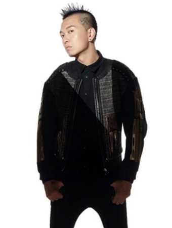 最燃的拳头金牙