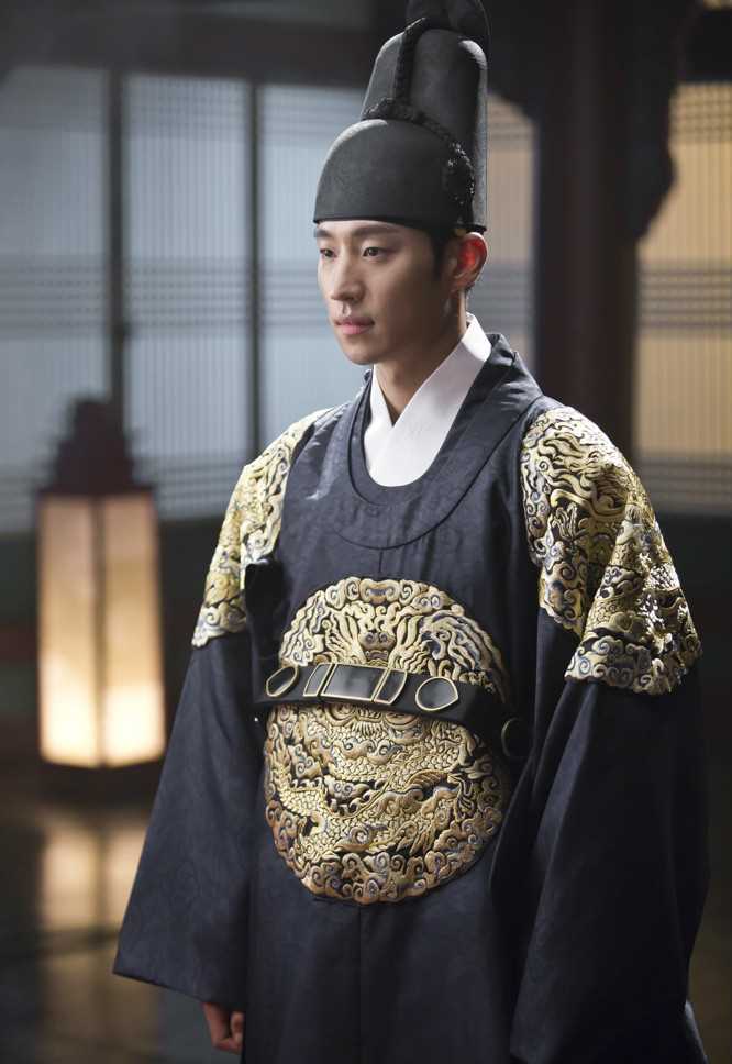 秘密之门思悼世子的扮演者是李帝勋