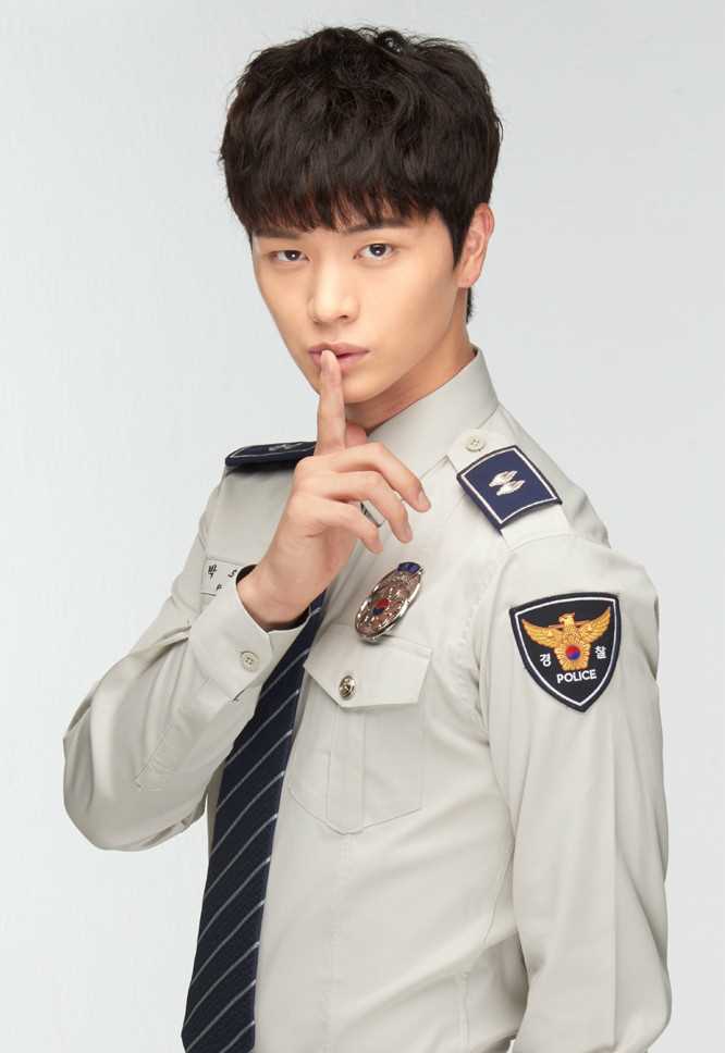 村庄：阿雉阿拉的秘密朴宇材的扮演者是陆星材