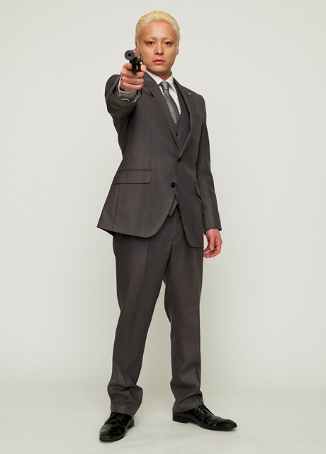 鼹鼠之歌月原旬的扮演者是山田孝之