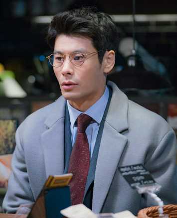 经常请吃饭的漂亮姐姐李圭民