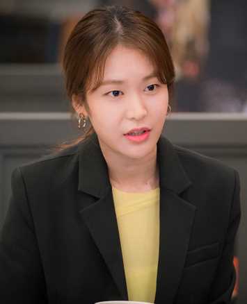 经常请吃饭的漂亮姐姐姜世英