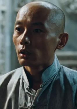 活着福贵的扮演者是葛优