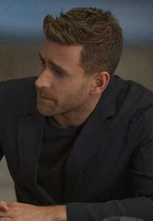 隐身人阿德里安