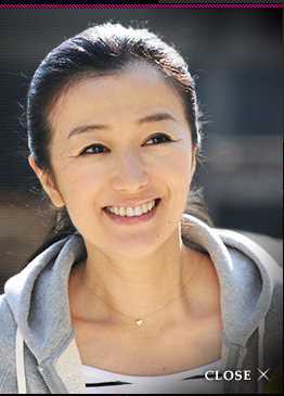 夜行摩天轮远藤真弓的扮演者是铃木京香