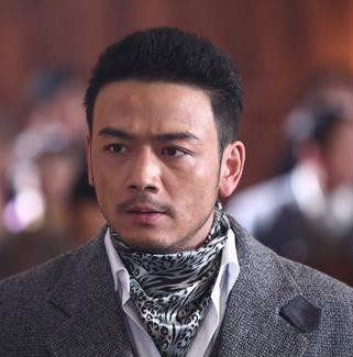 暗花江昱城的扮演者是杨烁