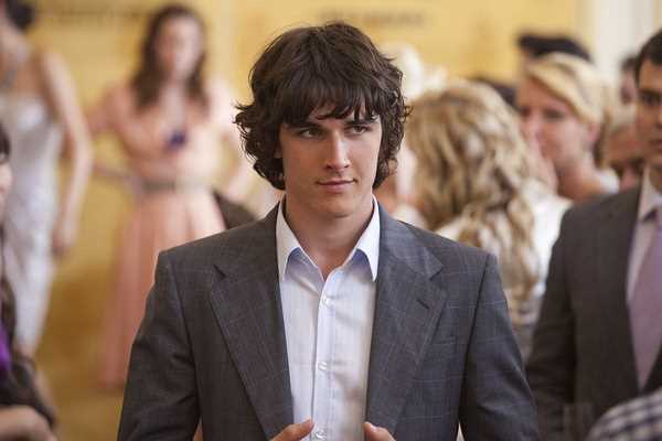 上帝帮助女孩安东