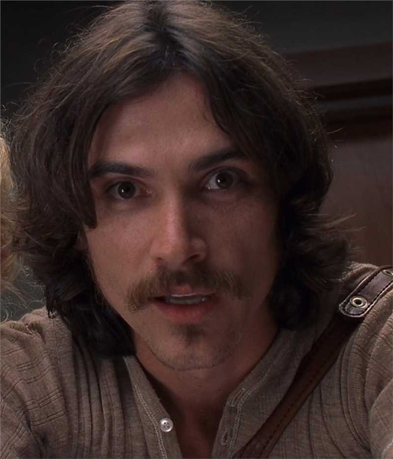 几近成名罗素·哈蒙德